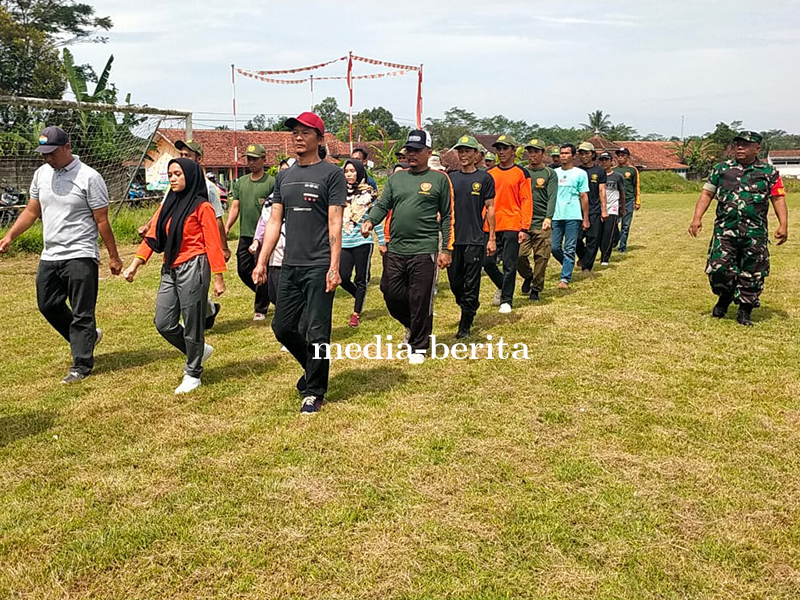 Tni Polri Berikan Pelatihan Linmas 