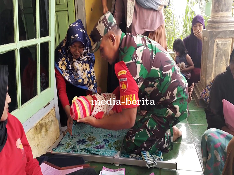 Wujudkan Balita Sehat Bebas Stunting Babinsa Dampingi Kegiatan Posyandu Balita