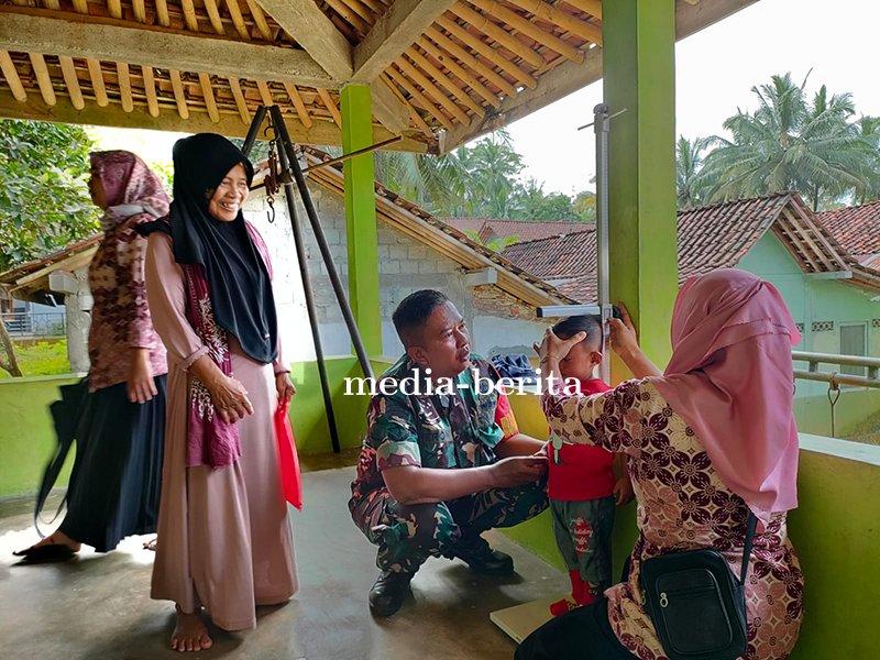 Babinsa Pendampingan Posyandu Guna Wujudkan Balita Sehat 