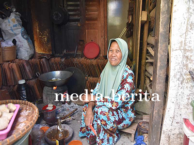 Partisipasi Ibu Sutono dalam TMMD Reguler ke-120