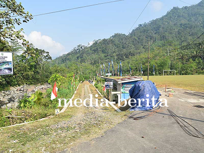 Pencanangan Titik Nol Pengecoran Jalan di Desa Sijenggung TMMD 120