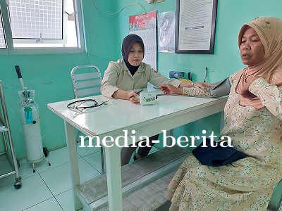 Klinik Kartika 04 Banjarnegara Lakukan Pelayanan Pemeriksaan dan KB Gratis untuk Warga