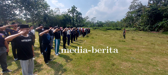 Babinsa Beri Pendidikan Karakter di Sekolah Banjarnegara