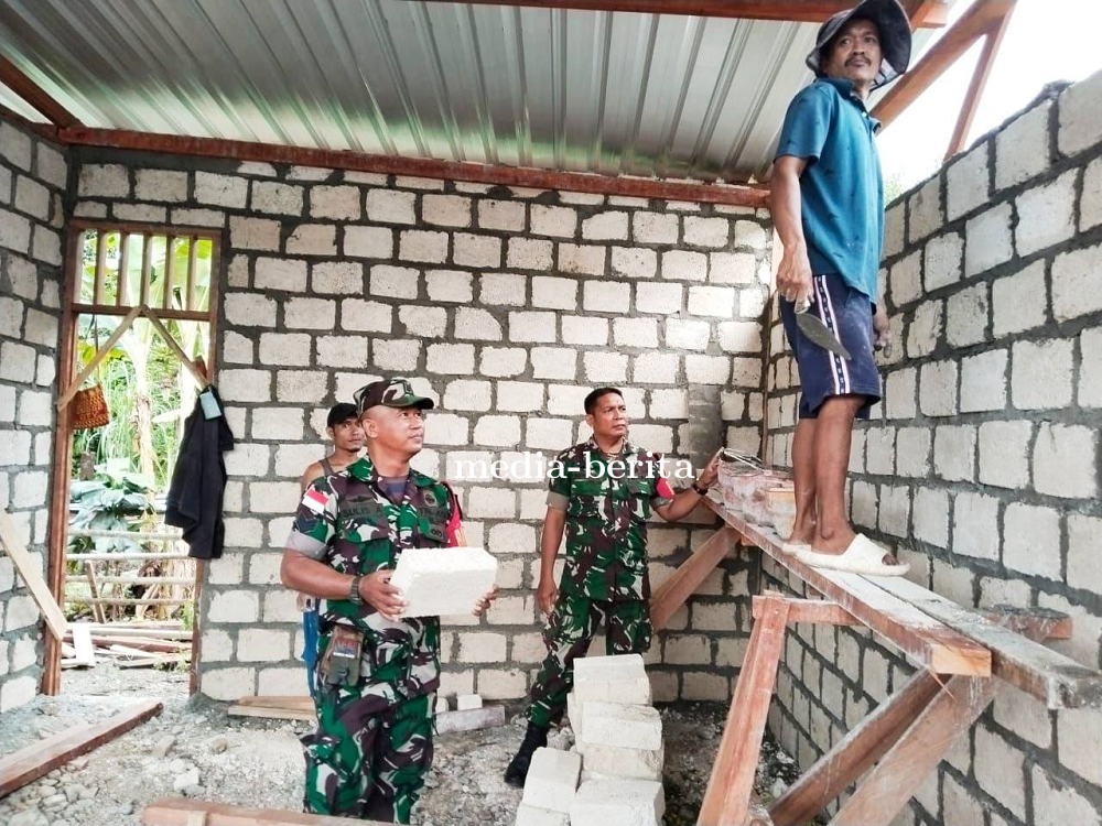 Dorong Pertumbuhan Ekonomi Babinsa Sentani Gotong Royong Bangun Koperasi