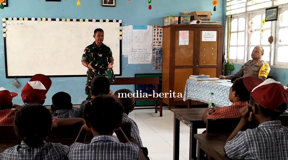 Sambangi SD Inpres Waiya Danramil Dan Kapolsek Depapre Luruskan Isu Yang Beredar