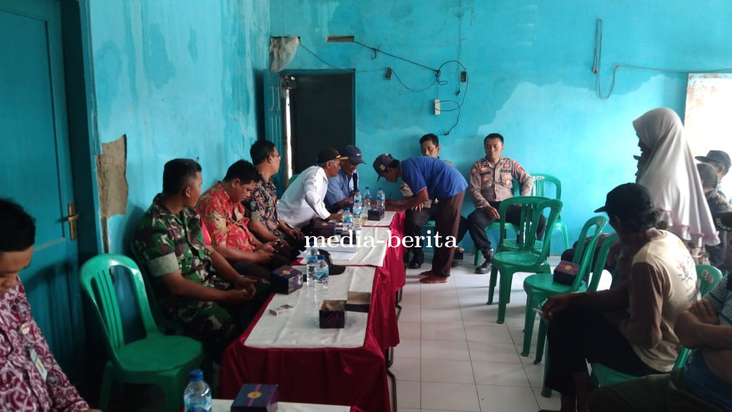 Peduli lingkungan, Babinsa dan Perangkat Desa Musyawarah Kebersihan Bantaran Sungai
