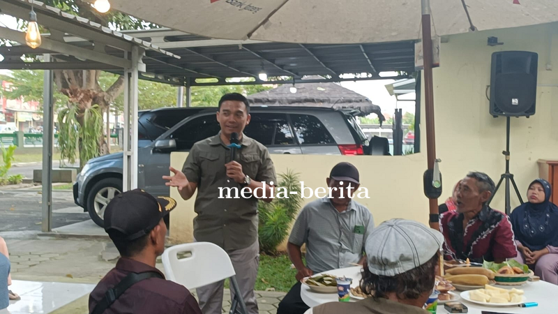 Usai Peresmian Jembatan Gantung, Warga Dukuh Karangsari Gerudug Kediaman Dandim