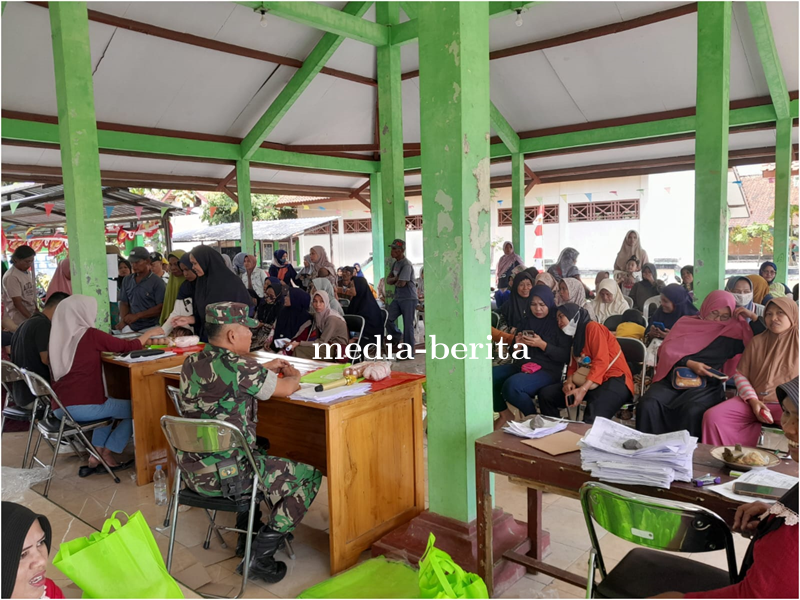 Babinsa Lebaksiu Damping Penyaluran Bantuan Stunting