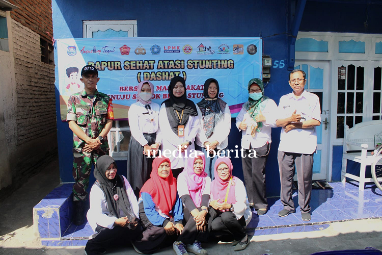 Babinsa Kodim Tegal Dampingi Dashat (Dapur Sehat Atasi Stunting) Di Posyandu Abimanyu Kota Tegal