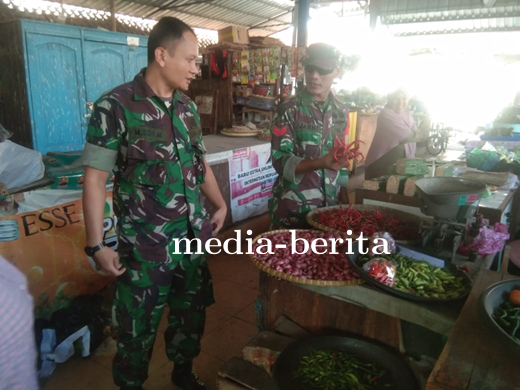 Babinsa Koramil 08 Talang Melaksanan  Monitoring Pasar Pesayangan