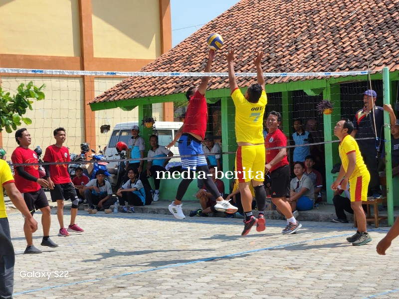 Desa Kamal Juarai Turnamen Bola Volly Koramil 16 Larangan