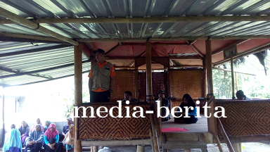 Kades Pimpin Rapat Koordinasi Relokasi Rumah Warga