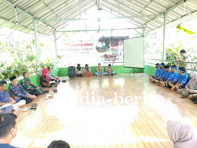 Babinsa Monitoring Launching Cagar Literasi di Desa Binaan