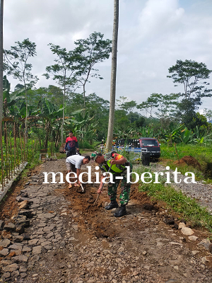 Karya Bakti Perbaikan Jalan 