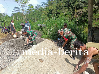 Bantu Kesulitan Rakyat Dengan Bantu Pengecoran Rumah Warga