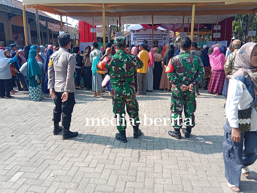 Untuk Memberi Rasa Aman, Babinsa Kodim 0712 Tegal Melaksanakan Pengamanan Pilkades Serentak di Desa 