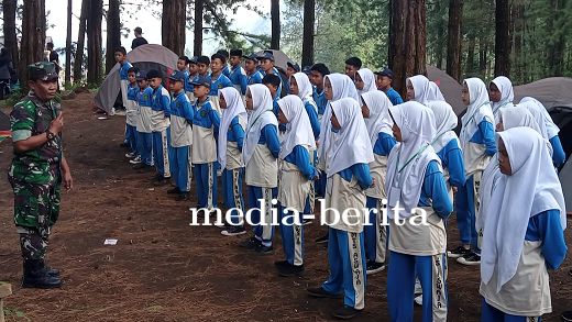 Danramil Bumijawa Berikan Latihan Dasar Kepemimpinan Kepada Siswa MTs Aswaja