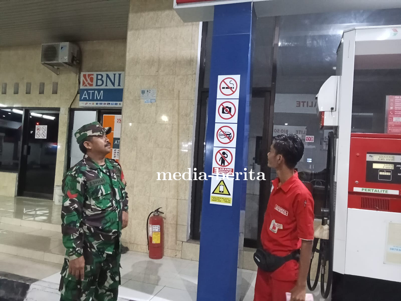 Babinsa Tarub Melaksanakan Patroli Dan Pemantauan Objek Vital SPBU