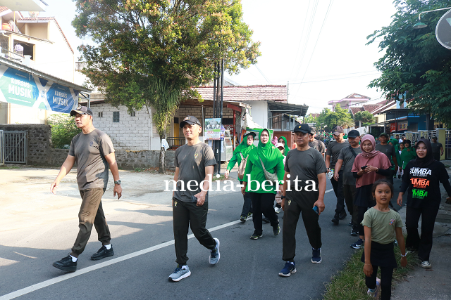 Jalan Sehat HUT TNI ke-80 Wujud Kebersamaan Keluarga Besar Kodim 0704 Banjarnegara