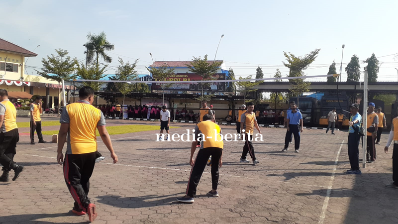 Dandim Tegal Hadiri Olahraga Bersama Sinergitas TNI-Polri Dalam Rangka Hari Bhayangkara Ke-78